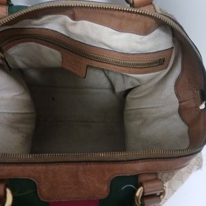 Nice Gucci handbag Light tan GG logo includes long crossbody leather strap